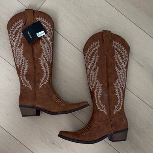 Forever 21 Tan Embroidered Heeled Boots